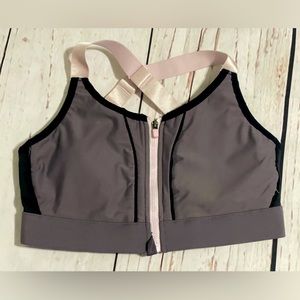 Fabletics sportsbra